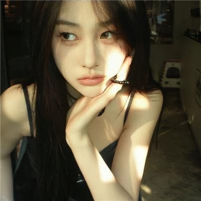 被沉默的女人 海报